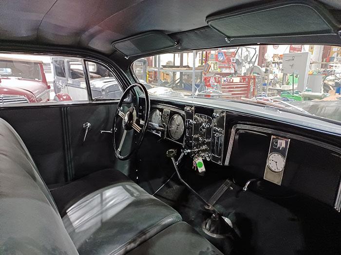 Interior - Chrysler Imperial CW