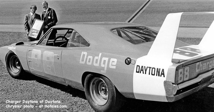 1969 Dodge Charger Daytona #88 at Daytona
