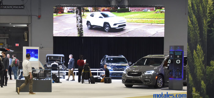 chrysler at new york auto show