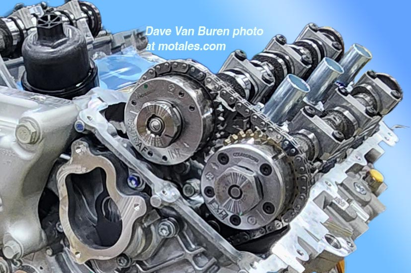 Pentastar engine timing chain and valvegear