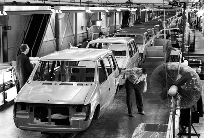 y6559 making chrysler minivans