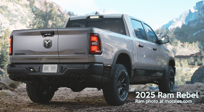 2025 Ram Rebel split tailgate